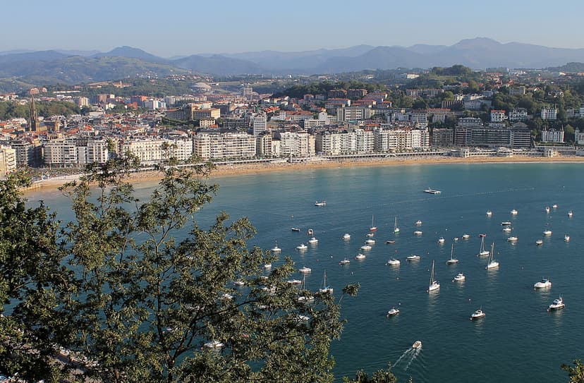 La Concha beach seen from Mount Urgull, San Sebastian