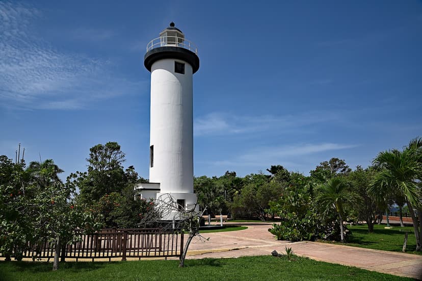 Le phare de Punta Higüero à Rincón face au canal de la Mona